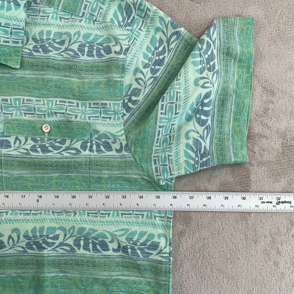 Quiksilver Waterman Shirt Men 2XL Multi Tribal Floral Hawaiian Short Sleeve NWOT - Picture 4 of 8